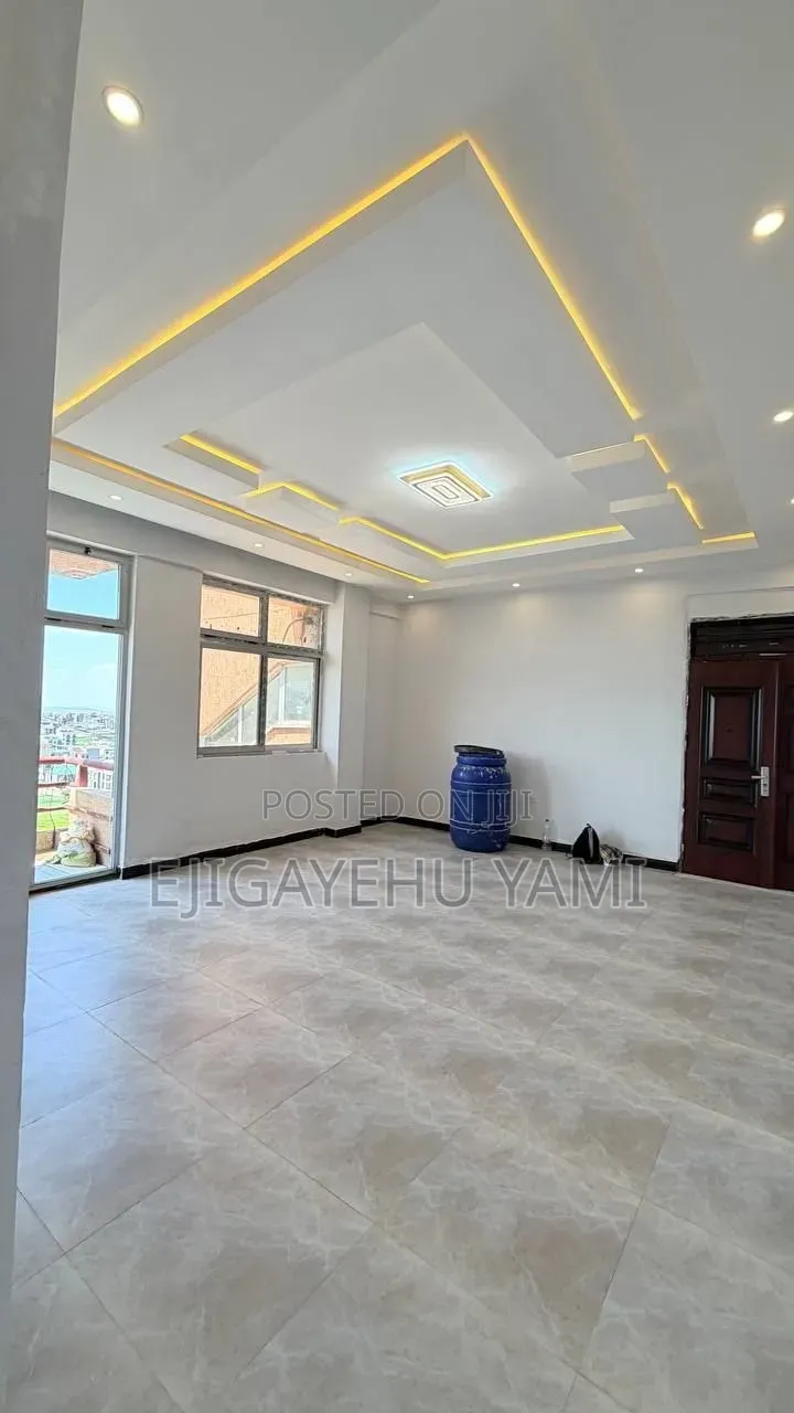 Furnished 3bdrm Condo in ኮንዶሚንየም, Bole for sale