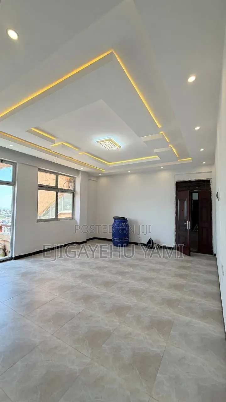 Furnished 3bdrm Condo in ኮንዶሚንየም, Bole for sale