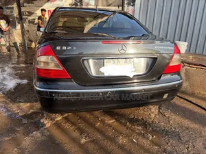 Mercedes-Benz E200 2003 Black