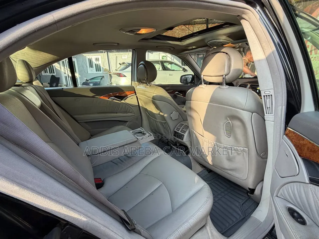 Mercedes-Benz E200 2003 Black