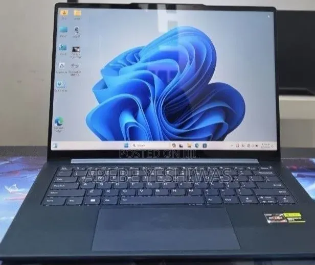 New Laptop Lenovo Yoga 330 16GB AMD Ryzen 7 SSD 512GB