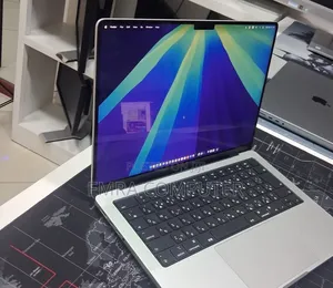 New Laptop Apple MacBook Pro 2024 M4 16GB Apple M4 Pro SSD 512GB