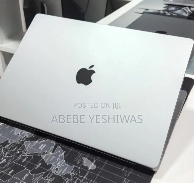 New Laptop Apple MacBook Pro 2024 M4 16GB Apple M4 SSD 512GB