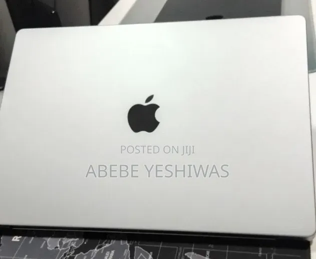New Laptop Apple MacBook Pro 2024 M4 16GB Apple M4 SSD 512GB