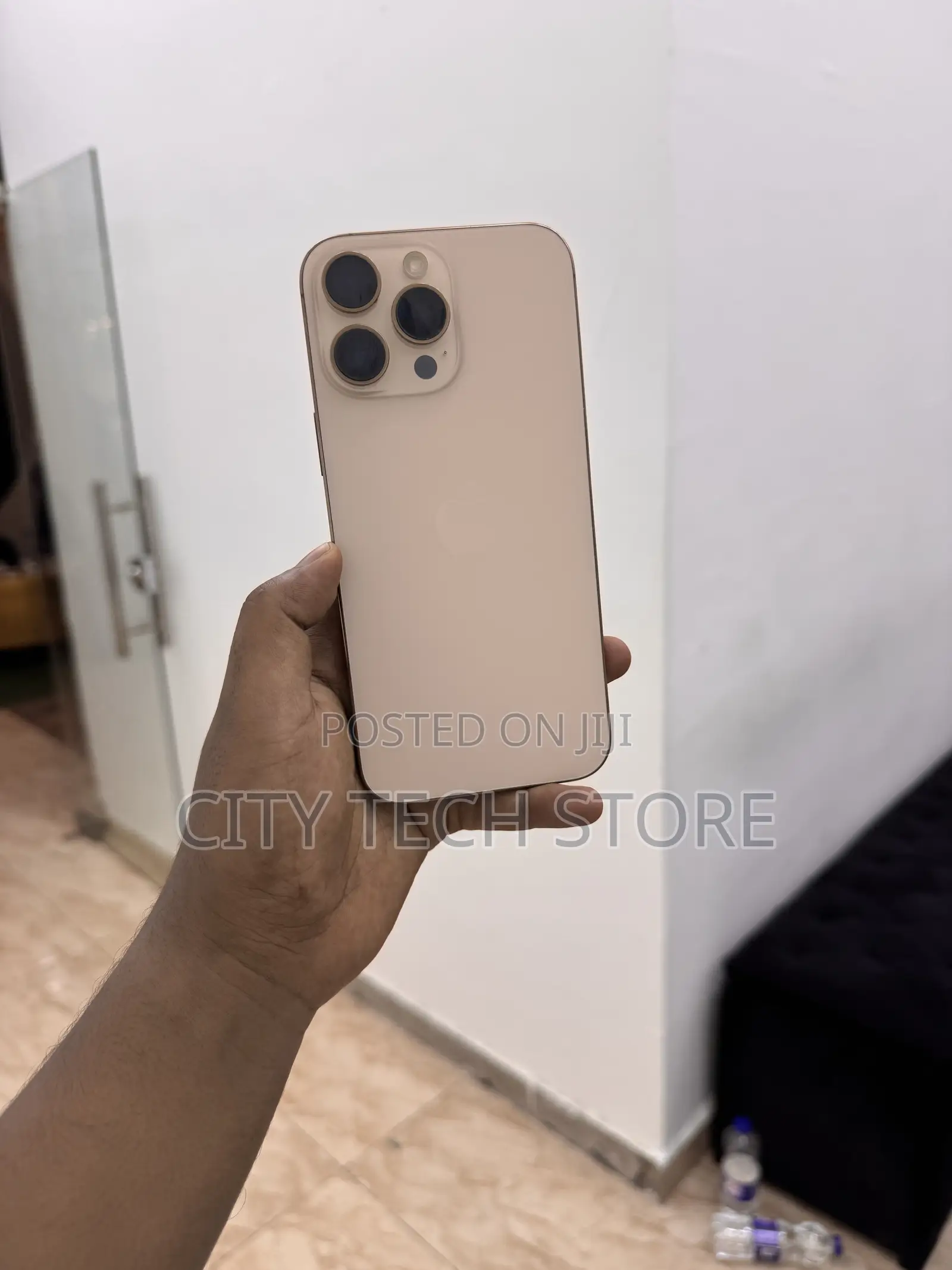 Apple iPhone 16 Pro Max 256 GB Gold