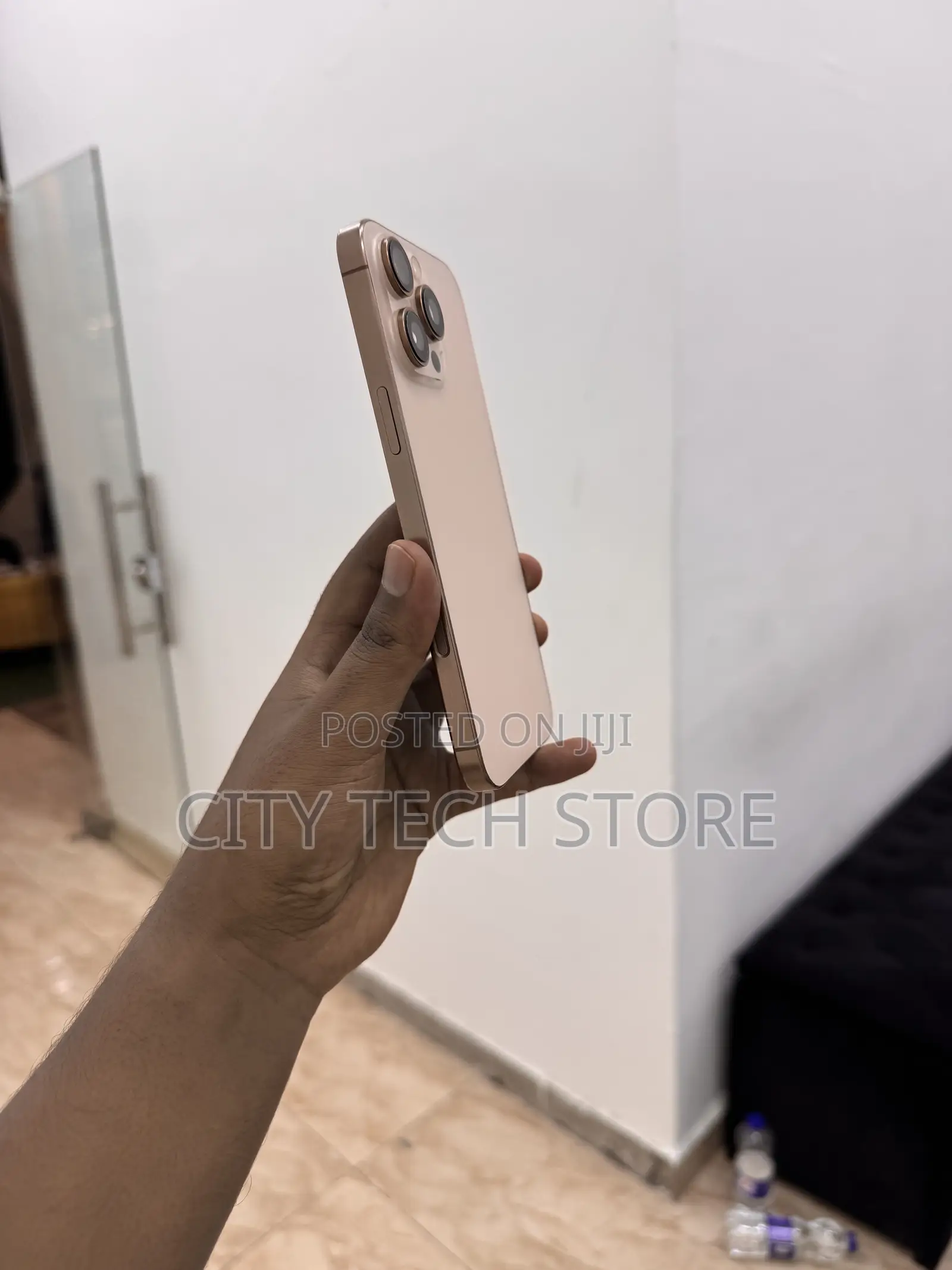 Apple iPhone 16 Pro Max 256 GB Gold