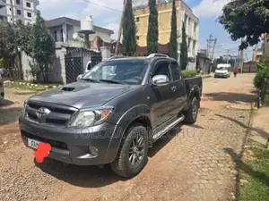 Toyota Hilux 2007 Gray