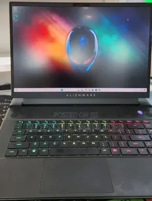 New Laptop Alienware M16 R1 16GB AMD Ryzen 9 SSD 1T