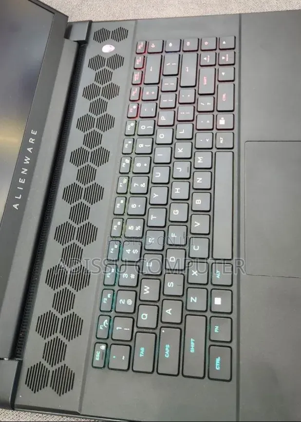 New Laptop Alienware M16 R1 16GB AMD Ryzen 9 SSD 1T