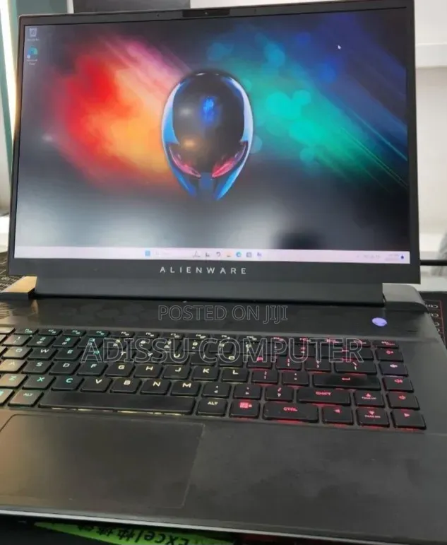 New Laptop Alienware M16 R1 16GB AMD Ryzen 9 SSD 1T