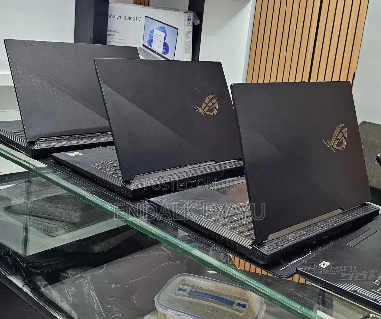 New Laptop Asus ROG Strix G15 16GB Intel Core i7 SSD 512GB