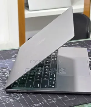 New Laptop Apple MacBook Pro 2021 M1 16GB Apple M1 Pro SSD 256GB