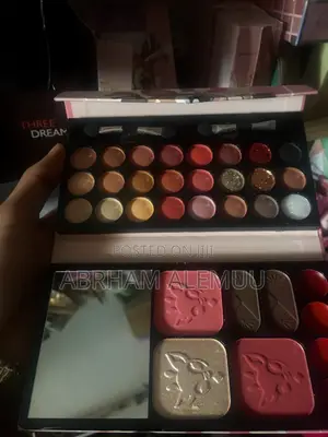 Eyeshadow Palette