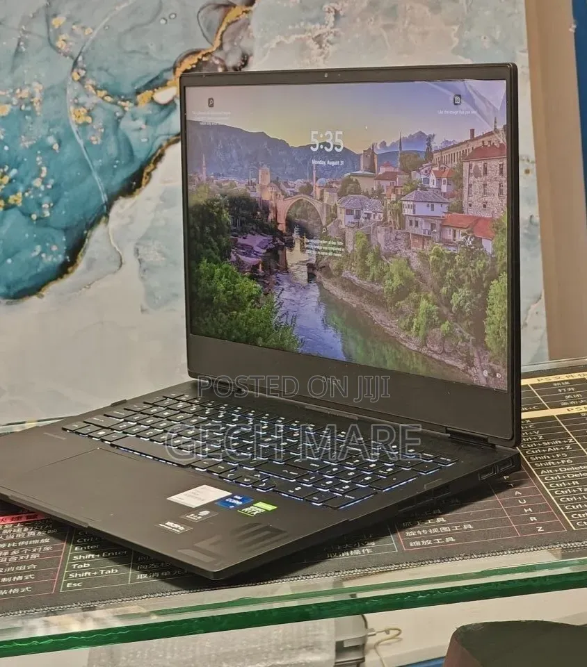 New Laptop HP Omen 15 16GB Intel Core i7 SSD 512GB