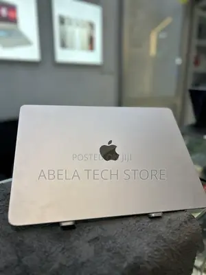 Laptop Apple MacBook Air 2024 M3 16GB Apple M3 SSD 512GB