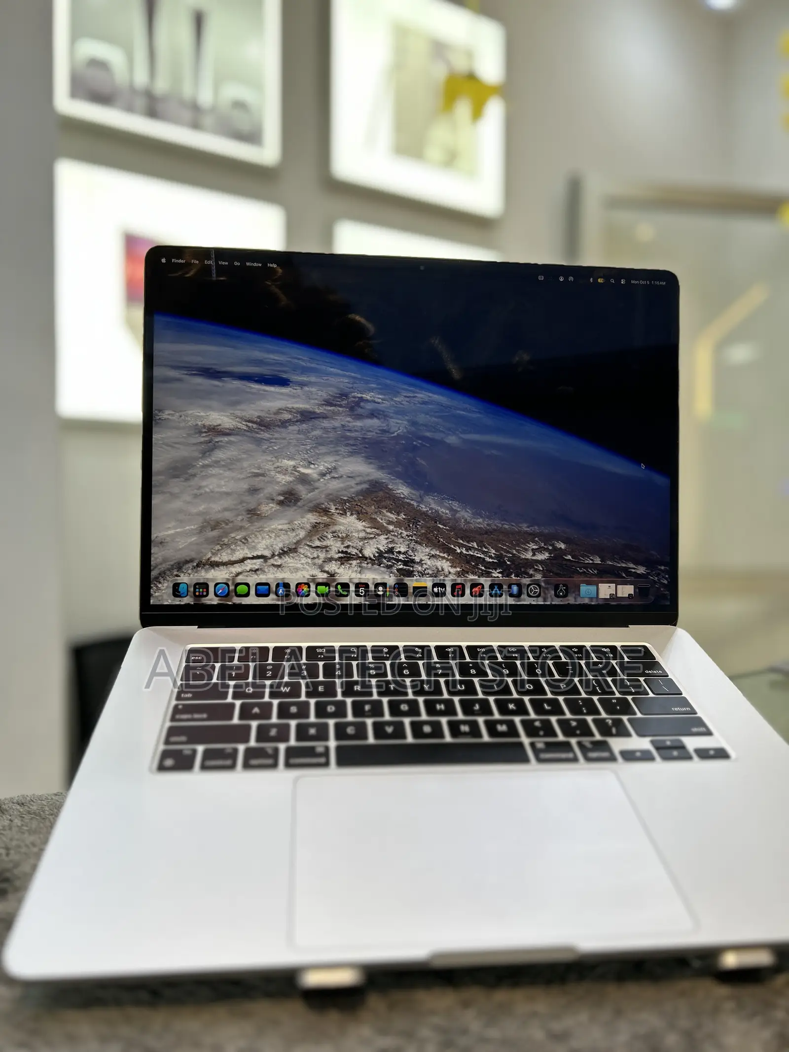 Laptop Apple MacBook Air 2024 M3 16GB Apple M3 SSD 512GB