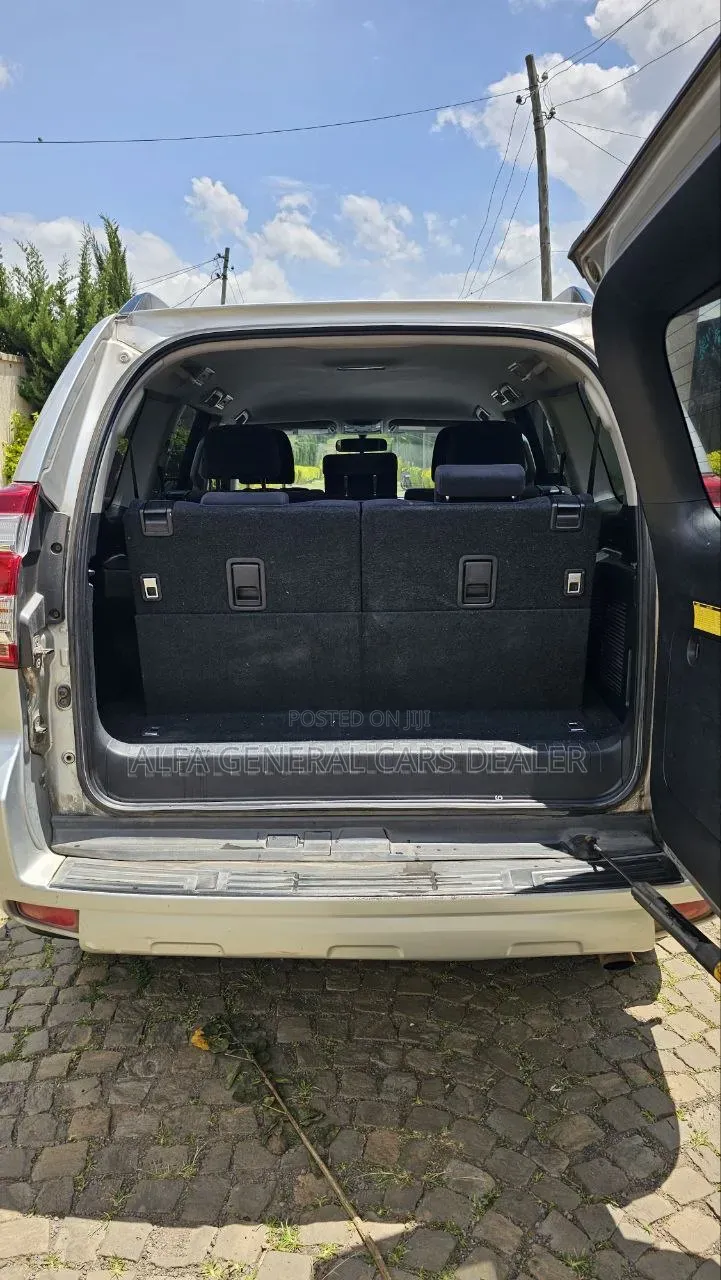 Toyota HiAce 2005
