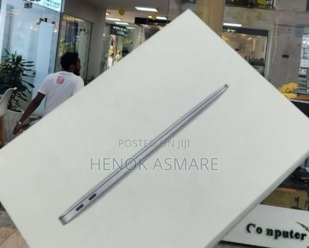 New Laptop Apple MacBook Air 2020 M1 8GB Apple M1 SSD 256GB
