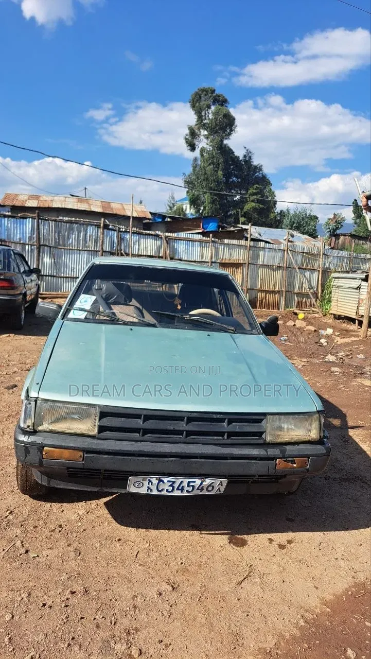 Toyota Corolla 1.3 1984 Blue