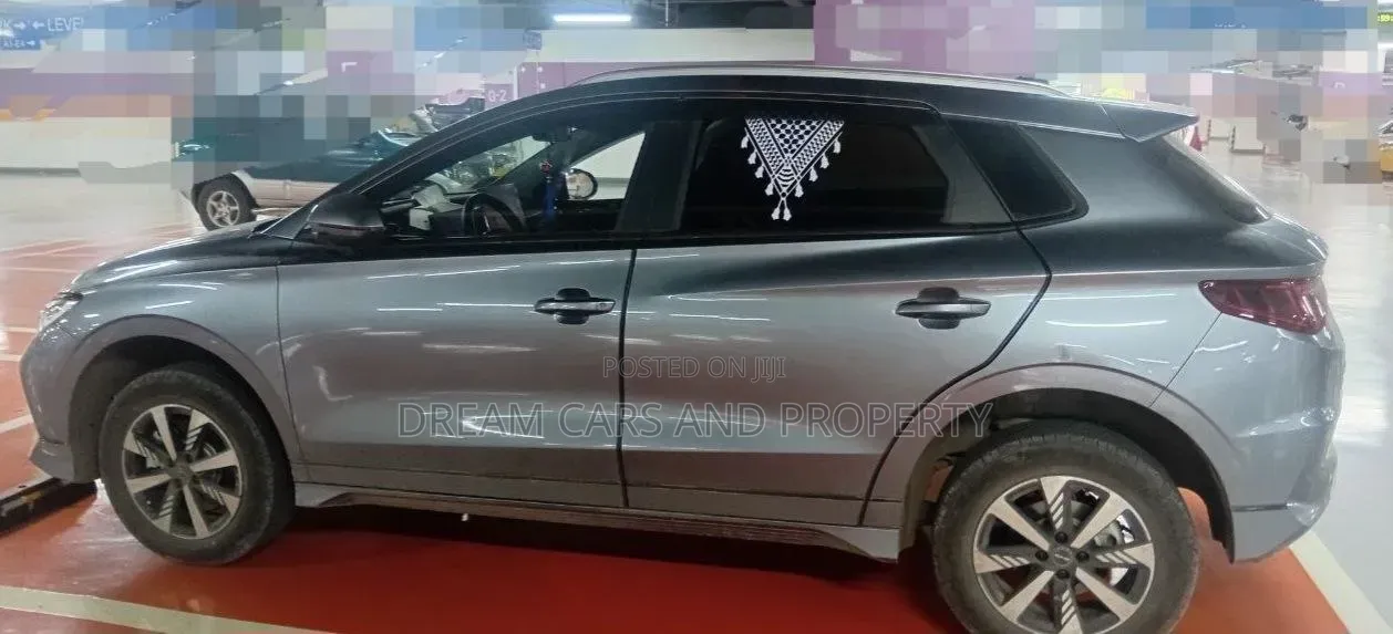 BYD E2 43 kWh 94 hp FWD 2025 Silver