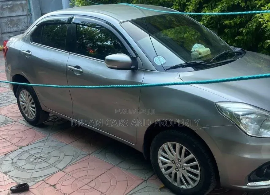 Suzuki Dzire 2022 Silver
