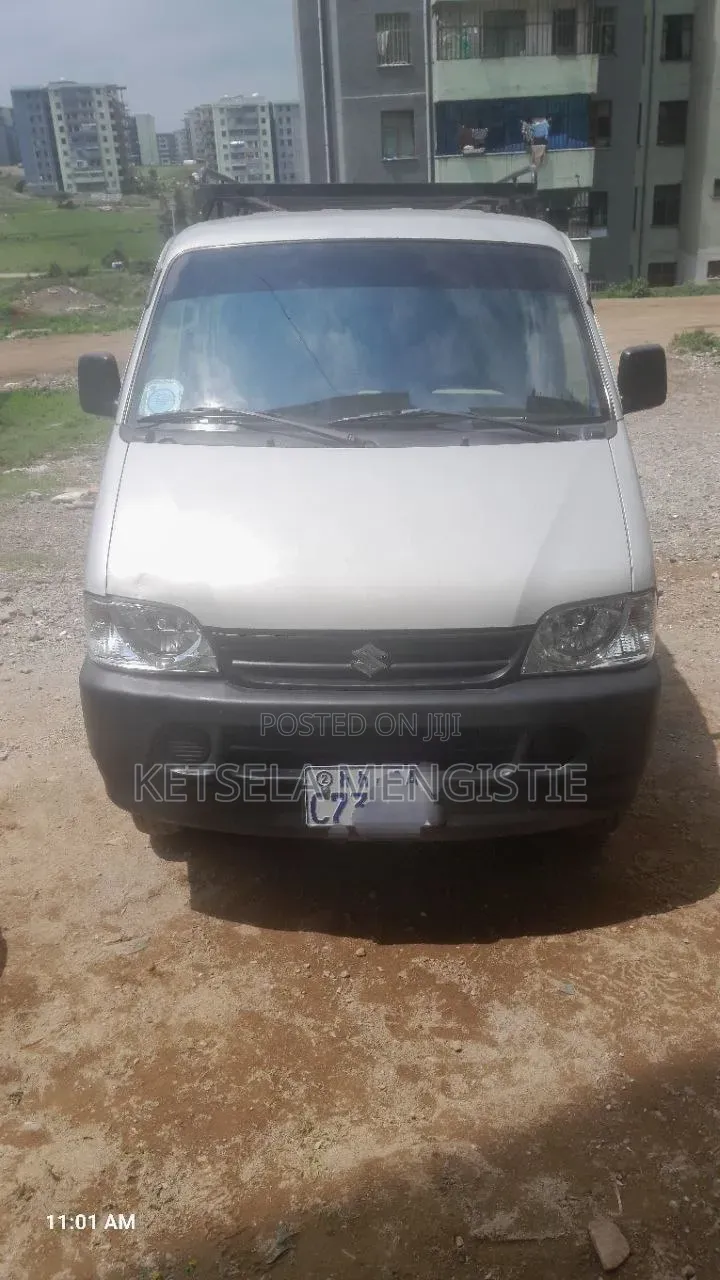 Suzuki Eeco 2025 Silver