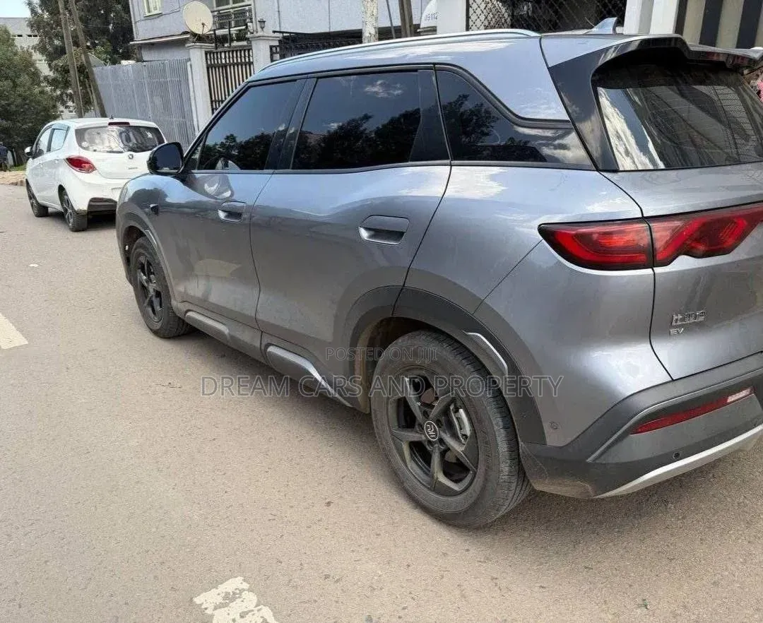 BYD Yuan Up 2025 Gray