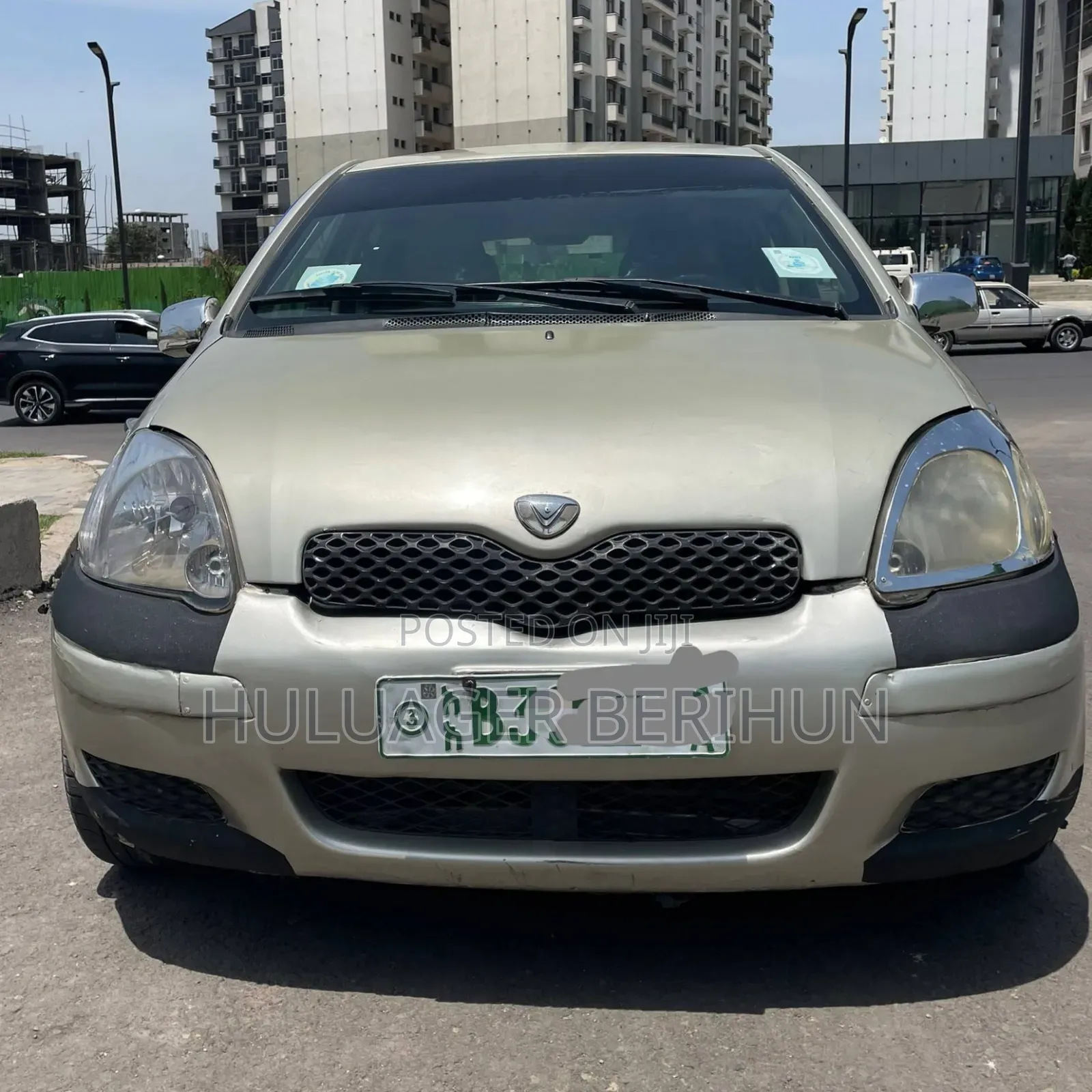 Toyota Vitz 2004 Silver