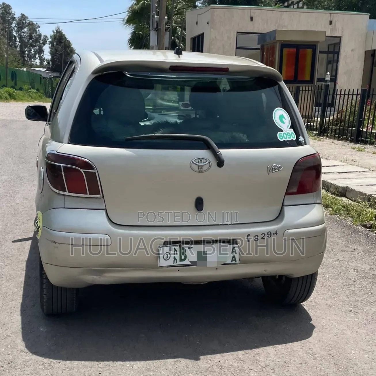 Toyota Vitz 2004 Silver