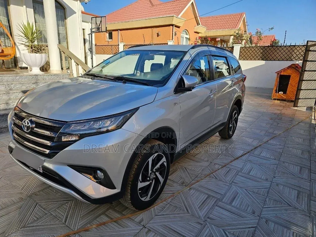 Toyota Rush 2022 Silver