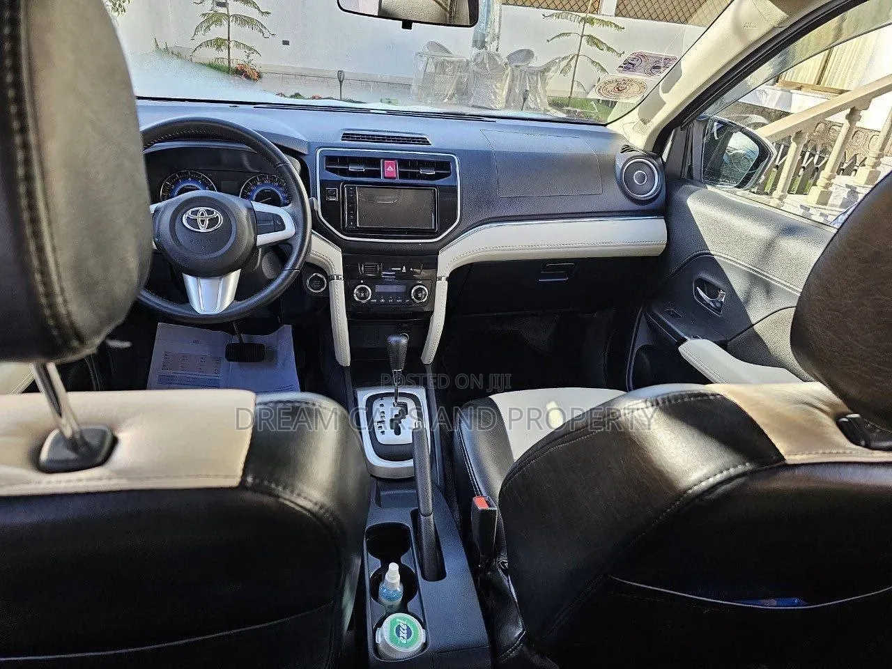 Toyota Rush 2022 Silver