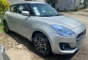 Suzuki Swift 2022 White