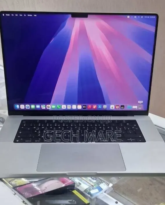 New Laptop Apple MacBook Pro 2021 M1 32GB Apple M1 Pro SSD 512GB
