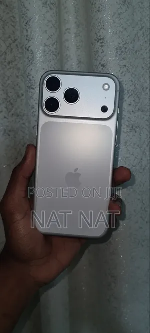 Apple iPhone 17 Pro Max 256 GB Silver