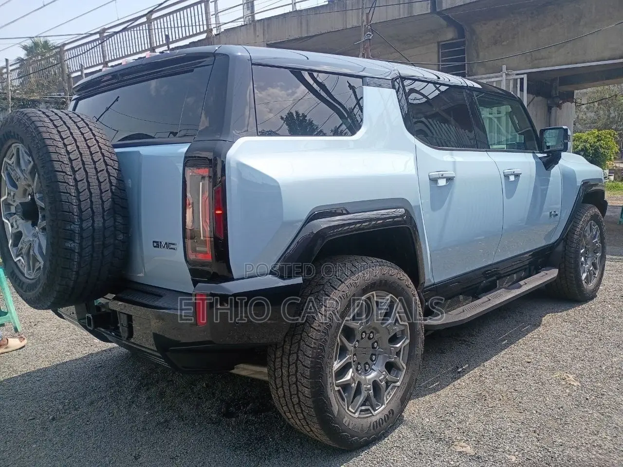 GMC HUMMER EV SUV 2025 Blue