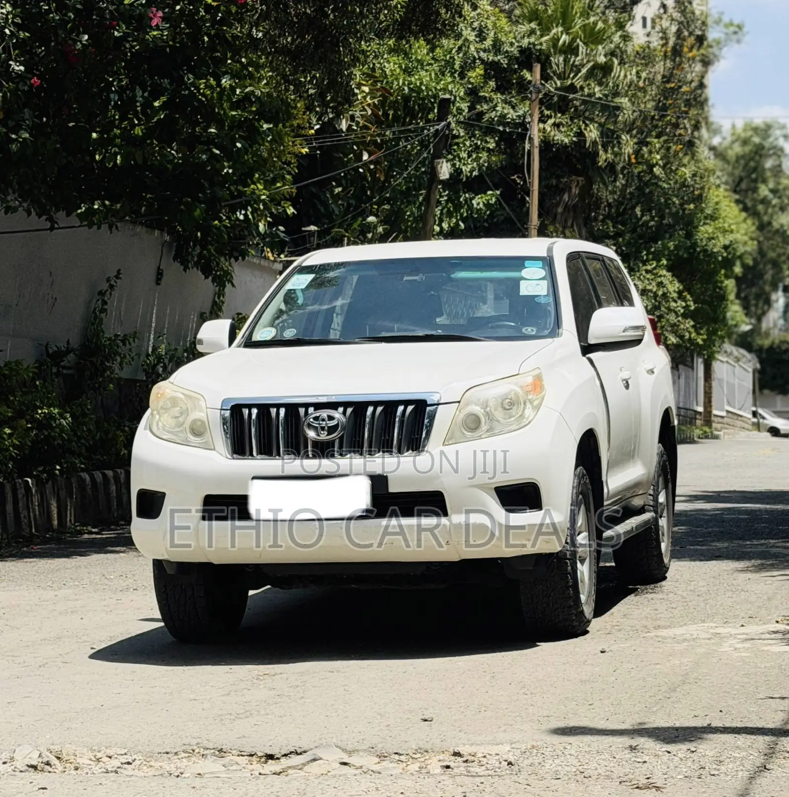 Toyota Land Cruiser Prado 2012 White