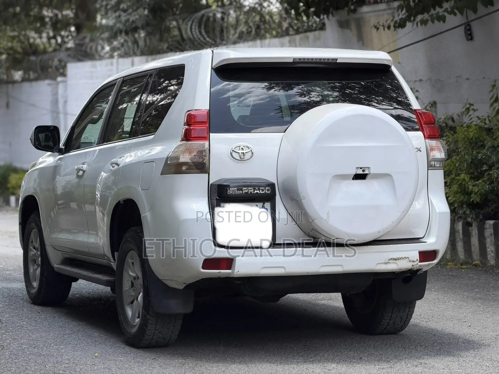 Toyota Land Cruiser Prado 2012 White