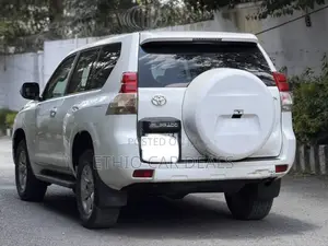 Toyota Land Cruiser Prado 2012 White