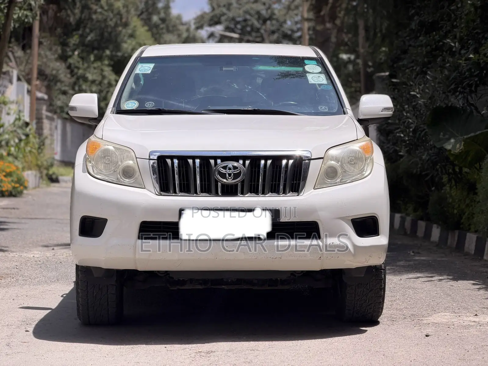 Toyota Land Cruiser Prado 2012 White