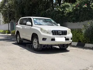 Toyota Land Cruiser Prado 2012 White