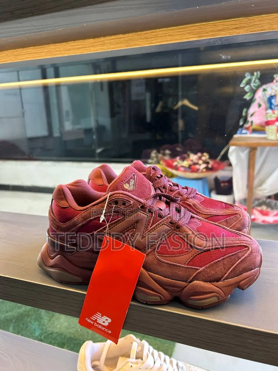 New Balance 9060(Burgundy)
