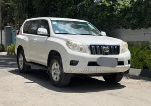 Toyota Land Cruiser 4.6 V8 GX 2012 White