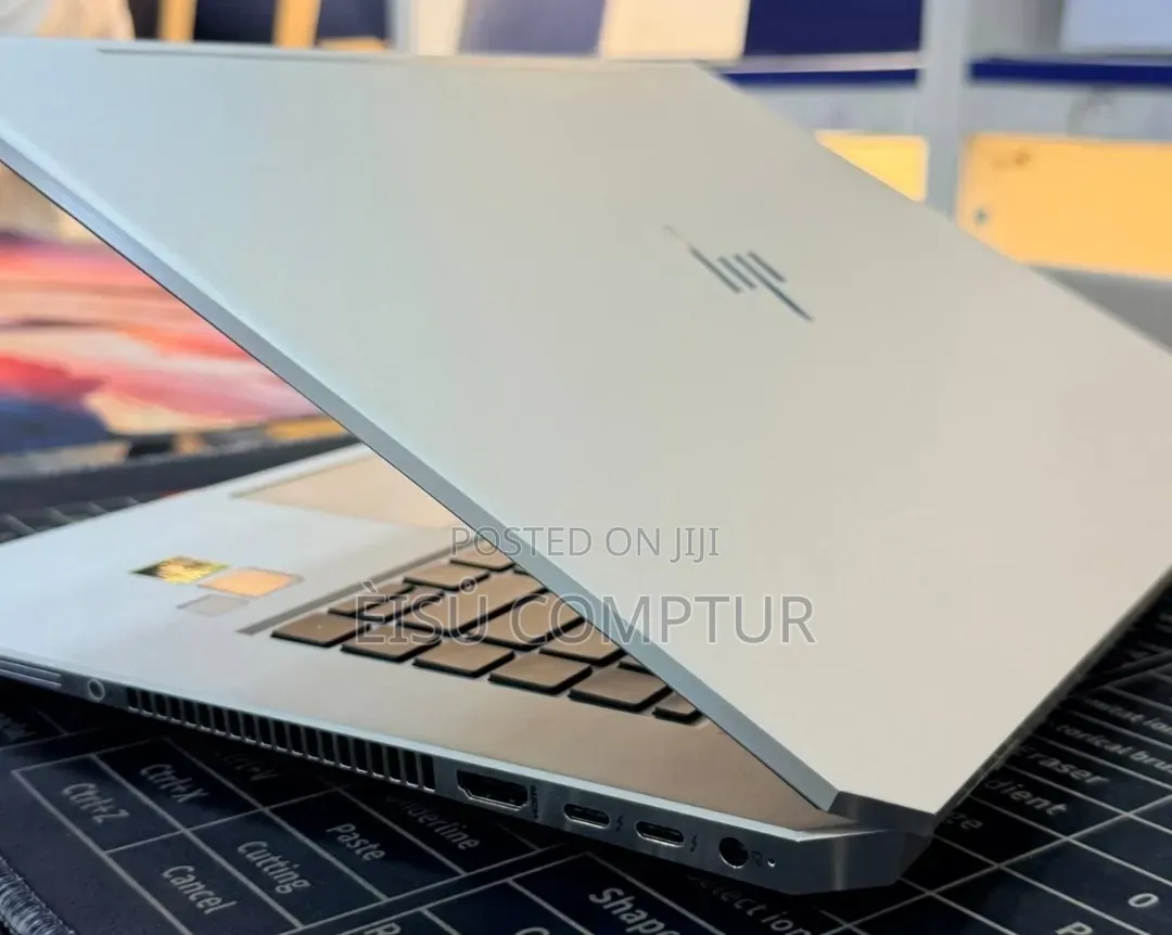 New Laptop HP EliteBook 1050 G1 16GB Intel Core i7 SSD 512GB