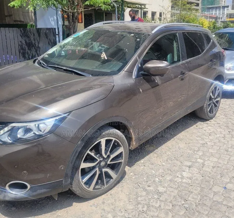 Nissan Qashqai 2016 Gray