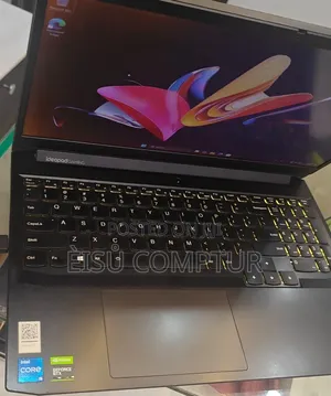 New Laptop Lenovo Ideapad 3 8GB Intel Core i5 SSD 512GB