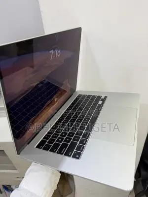 New Laptop Apple MacBook Air 2024 M3 16GB Apple M3 SSD 512GB
