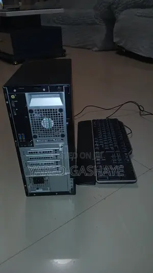 Desktop Computer Dell OptiPlex 3050 4GB Intel Core i5 HDD 500GB