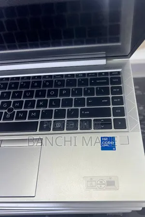 New Laptop HP EliteBook 840 G8 16GB Intel Core i5 SSD 512GB