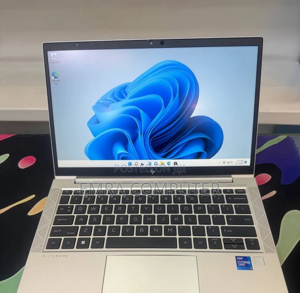 New Laptop HP EliteBook 830 G8 16GB Intel Core i7 SSD 512GB