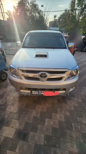 Toyota Hilux 2008 Gold